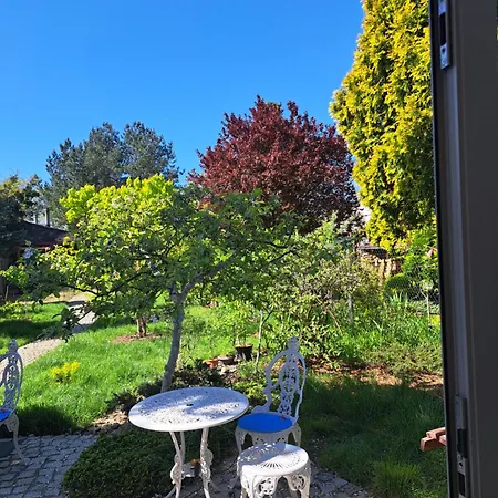 W Domu Z Oranzeria I Sniadaniem Glamping Breslavia