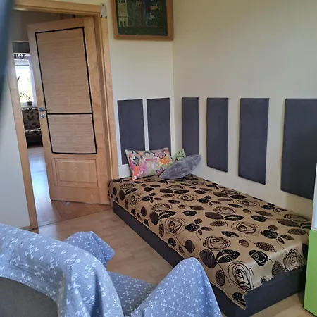 W Domu Z Oranzeria I Sniadaniem Breslavia