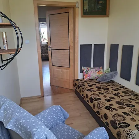 W Domu Z Oranzeria I Sniadaniem