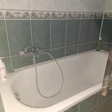 W Domu Z Oranzeria I Sniadaniem Tente de luxe